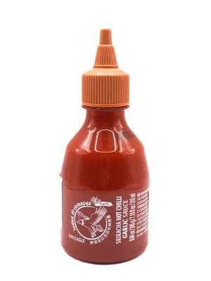 UNI-EAGLE Sriracha pikantná s cesnakom 210ml
